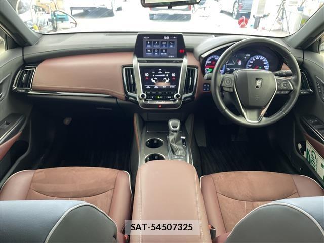 Toyota CROWN 2018 8937566-14