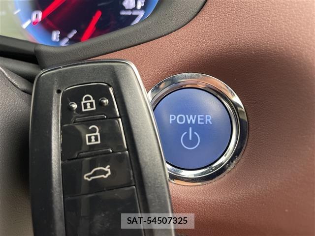 Toyota CROWN 2018 8937566-6