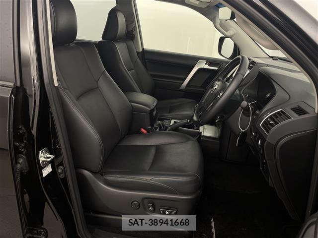 Toyota LAND CRUISER PRADO 2023 8907312-7