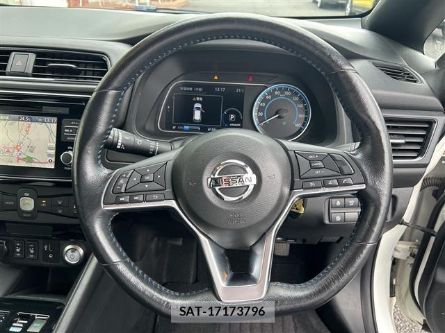 Nissan LEAF 2019 8928878-11