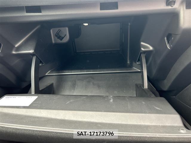 Nissan LEAF 2019 8928878-12