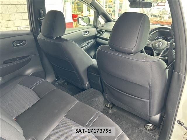 Nissan LEAF 2019 8928878-4