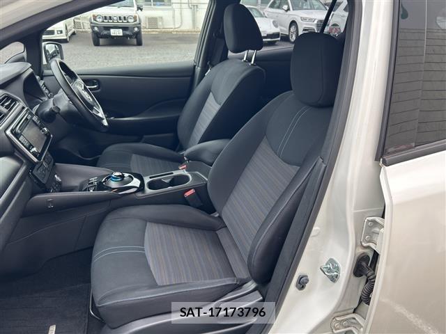Nissan LEAF 2019 8928878-6