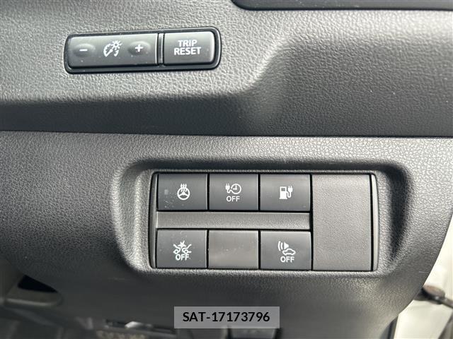 Nissan LEAF 2019 8928878-9