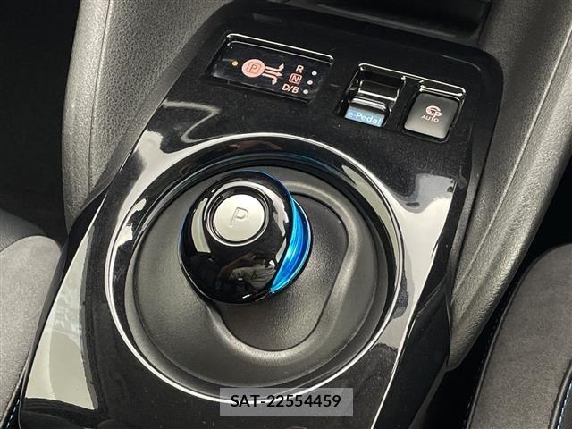 Nissan LEAF 2021 8928901-12