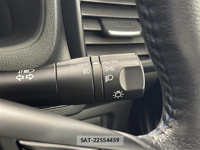 Nissan LEAF 2021 8928901-5