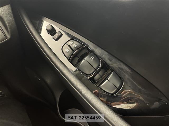 Nissan LEAF 2021 8928901-9