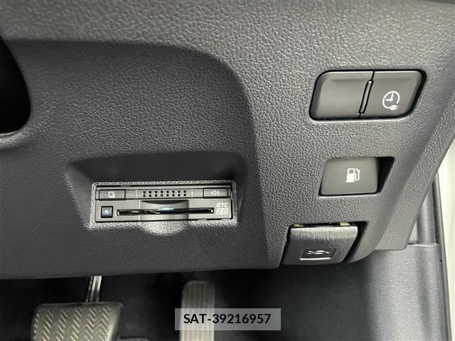 Toyota PRIUS PHV 2018 8915700-11