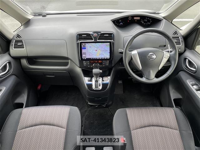 Nissan SERENA 2015 8925811-14