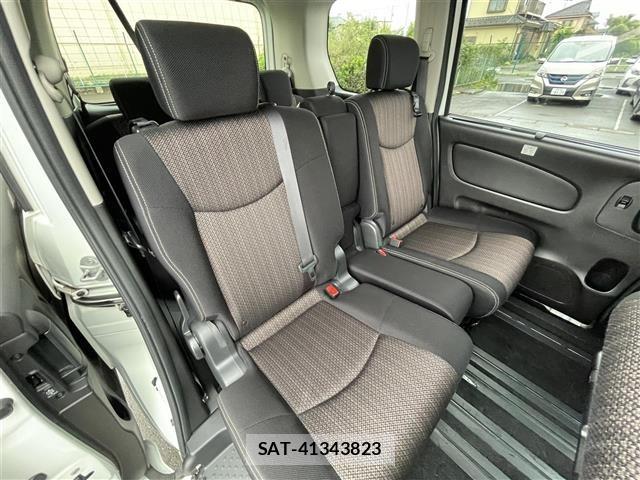 Nissan SERENA 2015 8925811-8