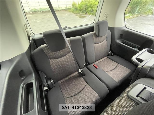 Nissan SERENA 2015 8925811-9