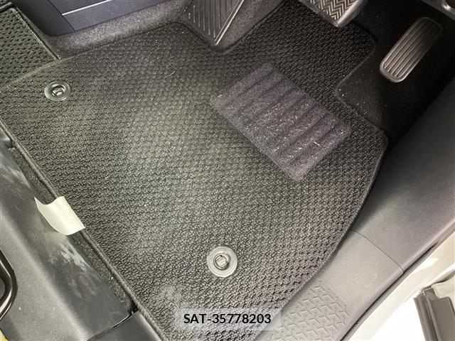 Toyota NOAH 2025 8683489-14
