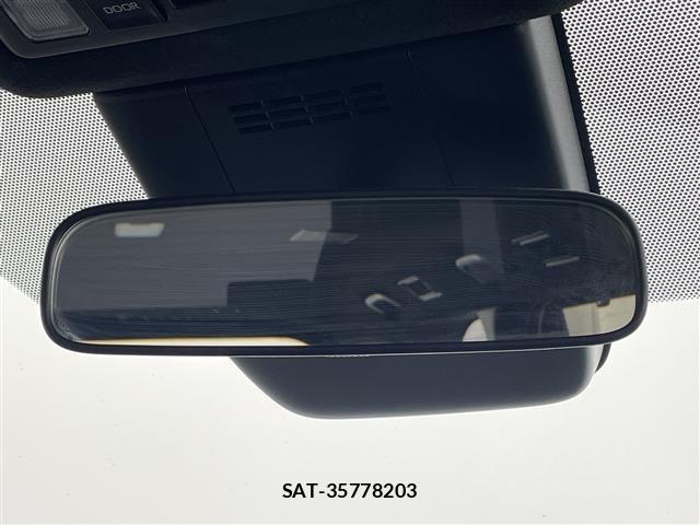 Toyota NOAH 2025 8683489-2