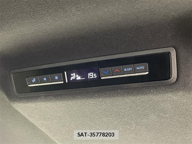 Toyota NOAH 2025 8683489-6
