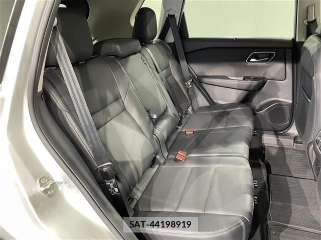 Nissan X-TRAIL 2022 8929017-11