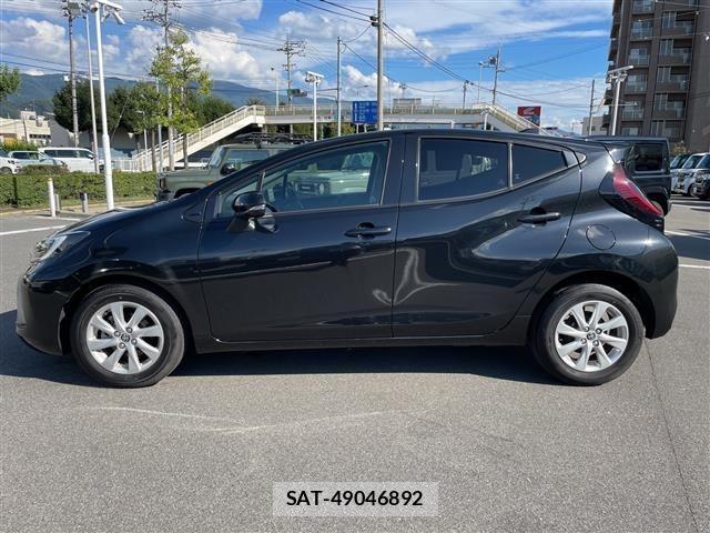 Toyota AQUA 2023 8947900-6