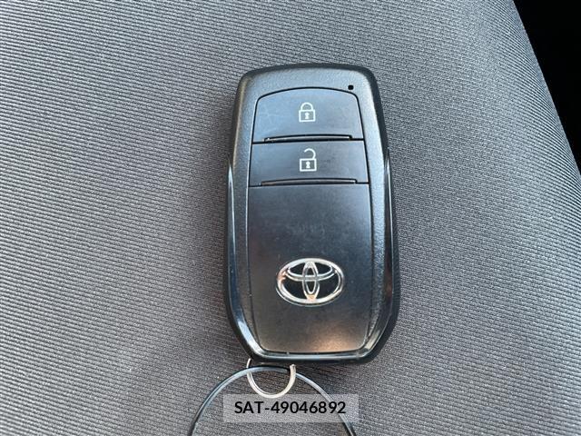 Toyota AQUA 2023 8947900-7