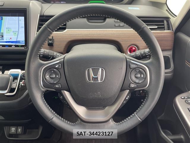 Honda FREED 2021 8684401-1