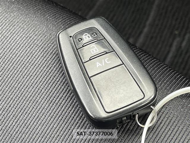 Toyota PRIUS PHV 2018 8915701-12