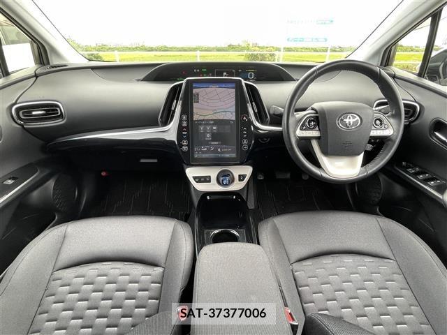 Toyota PRIUS PHV 2018 8915701-15
