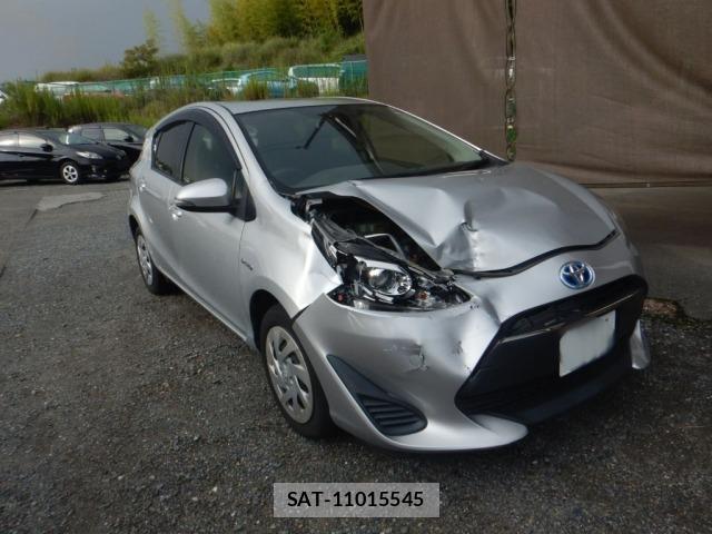 Toyota AQUA 2018 8682966-3