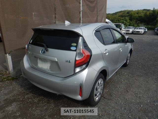 Toyota AQUA 2018 8682966-4