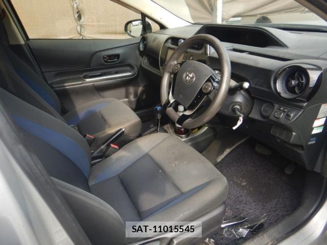 Toyota AQUA 2018 8682966-5