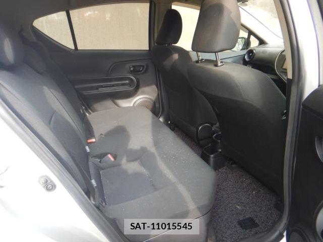 Toyota AQUA 2018 8682966-6
