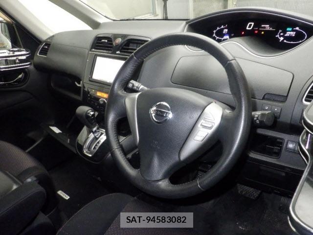 Nissan SERENA 2011 8773241-3