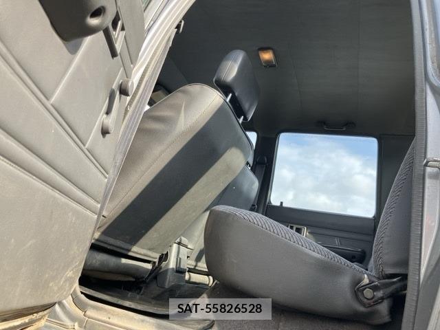 Toyota HILUX 1997 8682792-11