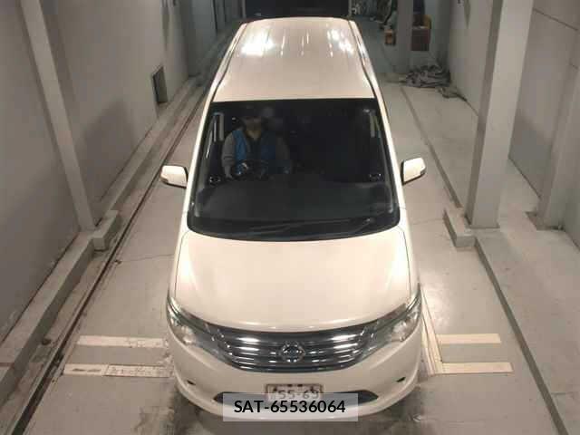 Nissan SERENA 2013 8920711-6