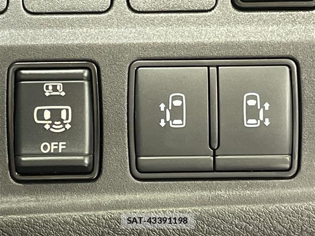 Nissan SERENA 2022 8925857-18