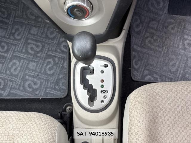 Toyota BELTA 2005 8838540-5