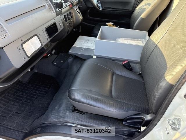 Toyota HIACE VAN 2012 8760007-9