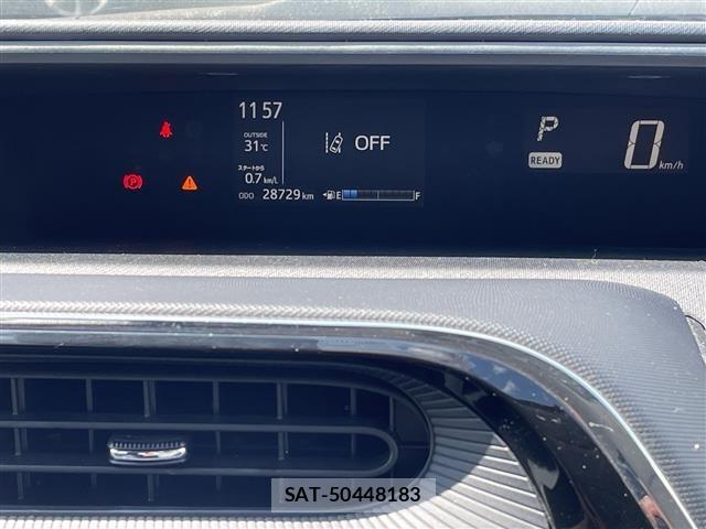 Toyota AQUA 2017 8705571-11