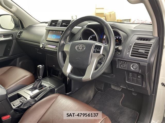 Toyota LAND CRUISER PRADO 2017 8907319-2