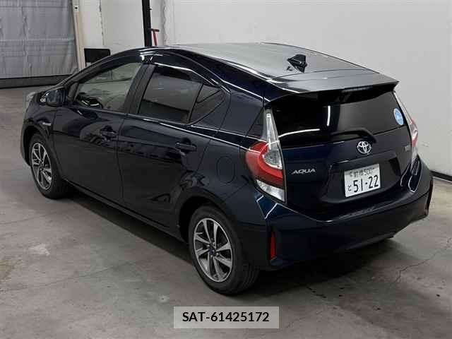 Toyota AQUA 2017 8862385-1