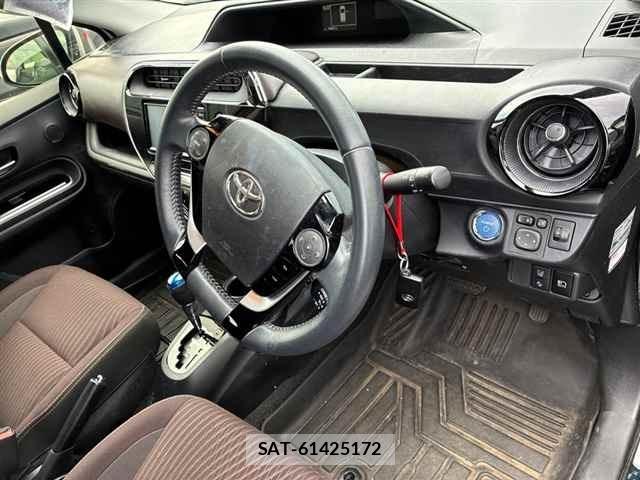 Toyota AQUA 2017 8862385-3
