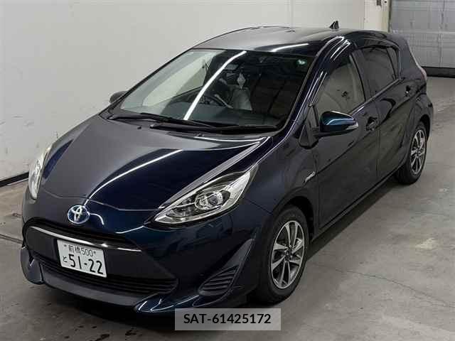 Toyota AQUA 2017 8862385-4