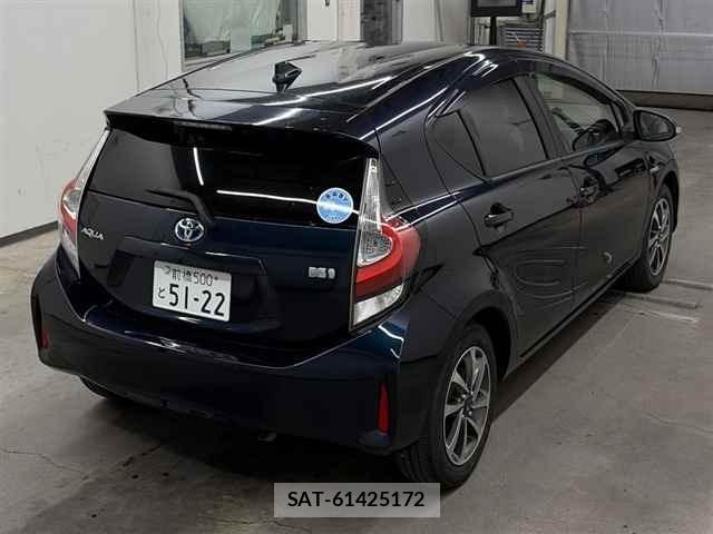 Toyota AQUA 2017 8862385-5