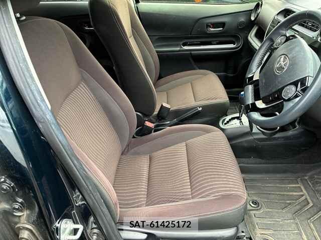 Toyota AQUA 2017 8862385-7