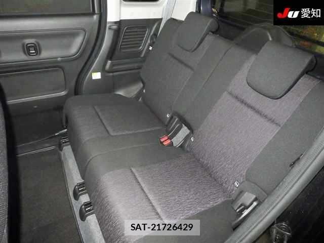 Suzuki SPACIA 2023 8913236-4