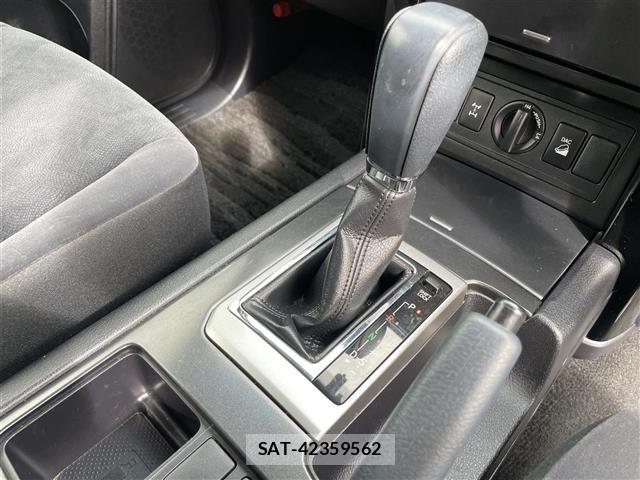 Toyota LAND CRUISER PRADO 2015 8907320-12