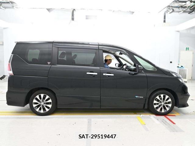 Nissan SERENA 2017 8773411-3
