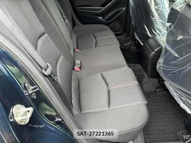 Mazda AXELA 2018 8864400-8
