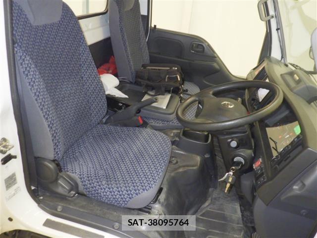 Nissan ATLAS 2023 8732632-5