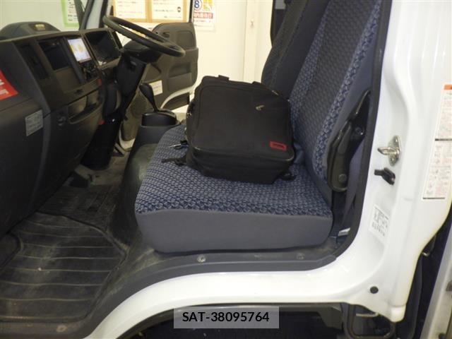 Nissan ATLAS 2023 8732632-8