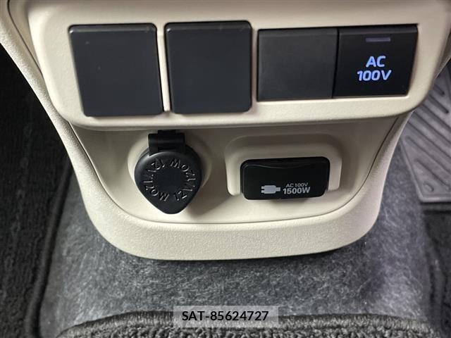 Toyota SIENTA 2023 8671162-5
