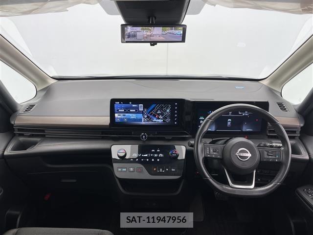 Nissan SERENA 2023 8925906-15