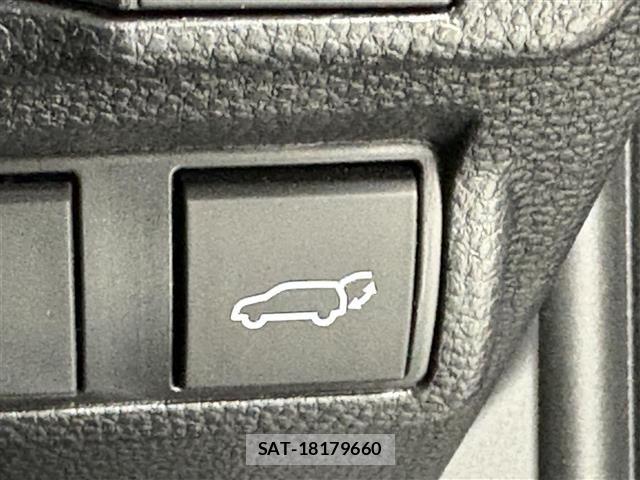 Toyota COROLLA CROSS 2024 8906427-7